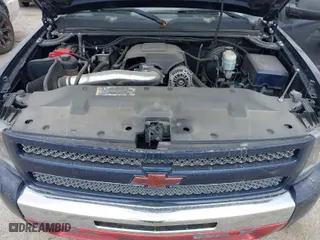 2011 Chevrolet Silverado 1500 LT with VIN 1GCRCSE04BZ232327, listed as a IAAI auction lot 41896146 with 146,402 mi miles. Bid and sale history available at carsss.com. Image 10.
