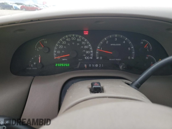 2000 Ford Expedition Eddie Bauer с VIN 1FMRU17L8YLA73107, выставлен на аукционе Copart как лот 44143455 с пробегом 232 826 миль миль и Списание • Salvage title. История ставок и продаж доступна на DreamBid. Изображение 9.