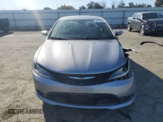 2015 Chrysler 200 S with VIN 1C3CCCBG8FN505798, listed as a Copart auction lot 44623655 with 136,688 mi miles and Salvage Title. Bid and sale history available at DreamBid. Image 5.