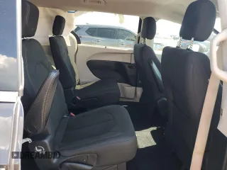 2018 Chrysler Pacifica Touring Plus with VIN 2C4RC1FG8JR365588, listed as a Copart auction lot 61787625 with 98,316 mi miles and Salvage title. Bid and sale history available at DreamBid. Image 11.