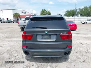 2012 BMW X5 35i z VIN 5UXZV4C5XCL990728, wystawiony jako IAAI lot #42386095 z przebiegiem 124 613 mil mil oraz . Historia ofert i sprzedaży dostępna na DreamBid. Obrazek 16.