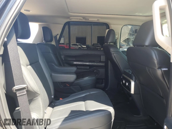 2024 Ford Expedition XLT с VIN 1FMJU1H88REA96240, выставлен на аукционе Copart как лот 50291545 с пробегом 3 217 миль миль и Списание • Salvage title. История ставок и продаж доступна на DreamBid. Изображение 11.