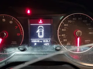 2015 Audi Q5 Premium Plus with VIN WA1DGAFP1FA106932, listed as a IAAI auction lot 41563975 with 108,646 mi miles. Bid and sale history available at carsss.com. Image 7.