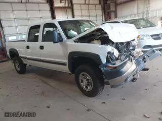 2002 Chevrolet Silverado 2500HD LS with VIN 1GCHK23U72F237592, listed as a IAAI auction lot 40819033 with 1 mi miles. Bid and sale history available at carsss.com. Image 1.