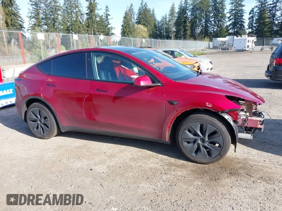 2024 Tesla Model Y Long Range with VIN 7SAYGDEE9RF199805, listed as a IAAI auction lot 42018221 with 7,359 mi miles. Bid and sale history available at carsss.com. Image 14.