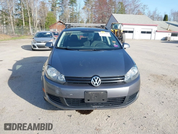 2010 Volkswagen Jetta SportWagen S with VIN 3VWKZ7AJ0AM667497, listed as a IAAI auction lot 42151709 with 109,119 mi miles. Bid and sale history available at carsss.com. Image 13.
