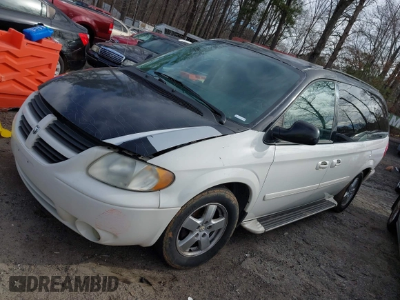 2005 Dodge Caravan SXT with VIN 2D4GP44L15R224531, listed as a IAAI auction lot 41590755 with 141,214 mi miles and . Bid and sale history available at DreamBid. Image 2.