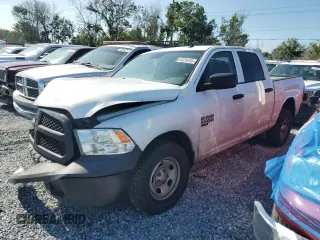2021 Ram 1500 Tradesman z VIN 3C6RR6KG4MG707928, wystawiony jako Copart lot #55026895 z przebiegiem 86 879 mil mil oraz Szkoda całkowita • Salvage title. Historia ofert i sprzedaży dostępna na DreamBid. Obrazek 1.