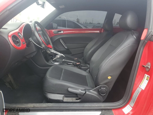 2012 Volkswagen Beetle 2.5L PZEV with VIN 3VWJP7AT8CM607313, listed as a Copart auction lot 75362004 with 95,737 mi miles and Salvage Title. Bid and sale history available at carsss.com. Image 7.