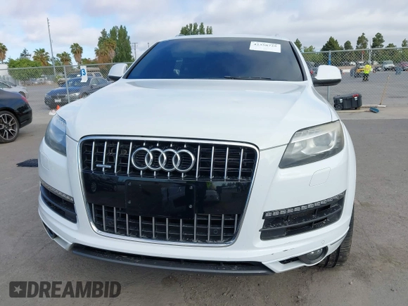 2015 Audi Q7 Premium Plus z VIN WA1LGAFE6FD028835, wystawiony jako IAAI lot #42358725 z przebiegiem 107 075 mil mil oraz . Historia ofert i sprzedaży dostępna na DreamBid. Obrazek 12.