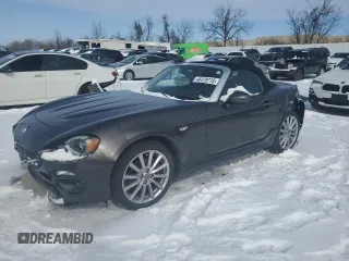 2017 FIAT 124 Spider Elaborazione Abarth z VIN JC1NFAEK4H0124592, wystawiony jako Copart lot #45479715 z przebiegiem 81 593 mil mil oraz Szkoda całkowita • Salvage title. Historia ofert i sprzedaży dostępna na DreamBid. Obrazek 1.