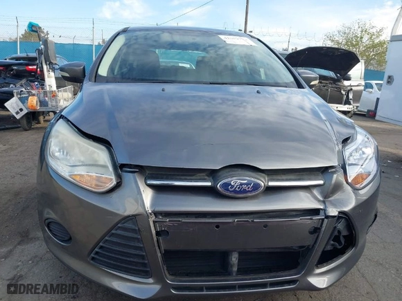 2014 Ford Focus SE with VIN 1FADP3K23EL264404, listed as a IAAI auction lot 41802792 with 95,253 mi miles. Bid and sale history available at carsss.com. Image 6.
