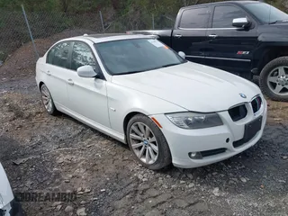 2011 BMW 3 Series 328i with VIN WBAPH7G50BNM55631, listed as a IAAI auction lot 41708771 with 196,086 mi miles. Bid and sale history available at carsss.com. Image 1.
