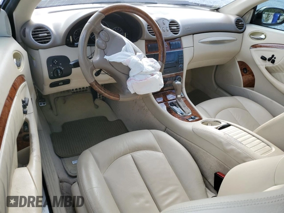 2009 Mercedes-Benz CLK 350 z VIN WDBTK56F29T105066, wystawiony jako Copart lot #46081115 z przebiegiem 150 934 mil mil oraz Nie do naprawy • Non repairable. Historia ofert i sprzedaży dostępna na DreamBid. Obrazek 8.