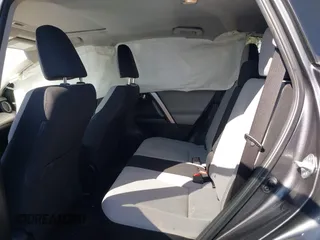 2018 Toyota RAV4 XLE z VIN JTMWFREV4JJ168138, wystawiony jako IAAI lot #41845337 z przebiegiem 122 509 mil mil oraz . Historia ofert i sprzedaży dostępna na DreamBid. Obrazek 21.