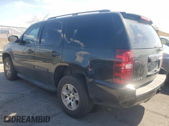 2007 Chevrolet Tahoe LS с VIN 1GNFC13C77J357118, выставлен на аукционе Copart как лот 60043045 с пробегом 111 055 миль миль и Списание • Salvage title. История ставок и продаж доступна на DreamBid. Изображение 2.
