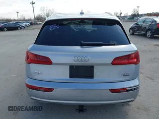 2018 Audi Q5 Premium Plus z VIN WA1BNAFY3J2234064, wystawiony jako IAAI lot #41923348 z przebiegiem 96 975 mil mil oraz . Historia ofert i sprzedaży dostępna na DreamBid. Obrazek 16.