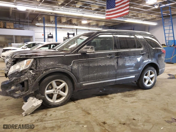 2017 Ford Explorer XLT with VIN 1FM5K7D81HGE20681, listed as a Copart auction lot 45788915 with 66,931 mi miles and Salvage Title. Bid and sale history available at carsss.com. Image 1.