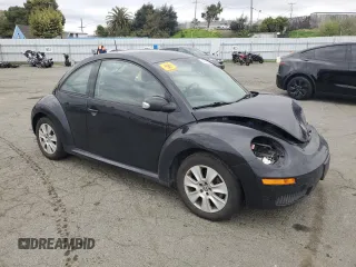 2008 Volkswagen New Beetle Coupe S with VIN 3VWPW31C28M525834, listed as a Copart auction lot 47958395 with 180,159 mi miles and Salvage Title. Bid and sale history available at carsss.com. Image 4.