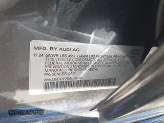 2025 Audi S3 z VIN WAUJ5DGY7SA058173, wystawiony jako IAAI lot #41785232 z przebiegiem 1083 mil mil oraz . Historia ofert i sprzedaży dostępna na DreamBid. Obrazek 9.