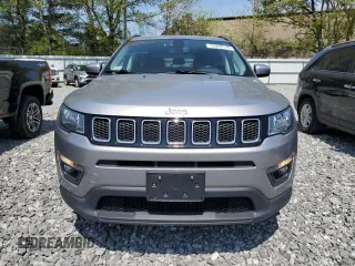 2020 Jeep Compass Latitude z VIN 3C4NJDBB3LT100870, wystawiony jako Copart lot #55840125 z przebiegiem 58 999 mil mil oraz Szkoda całkowita • Salvage title. Historia ofert i sprzedaży dostępna na DreamBid. Obrazek 5.