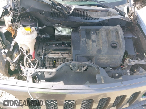 2014 Jeep Patriot Sport z VIN 1C4NJPBB5ED856436, wystawiony jako IAAI lot #41784337 z przebiegiem 113 295 mil mil oraz . Historia ofert i sprzedaży dostępna na DreamBid. Obrazek 10.