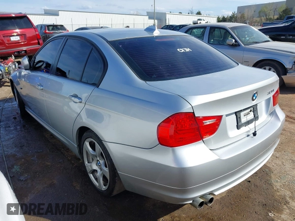 2010 BMW 3 Series 328i with VIN WBAPH7G58ANM48263, listed as a IAAI auction lot 41895524 with 99,771 mi miles and . Bid and sale history available at carsss.com. Image 3.