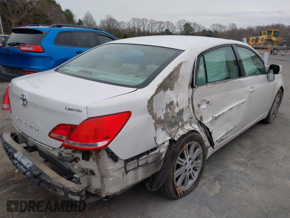 2005 Toyota Avalon XL with VIN 4T1BK36B75U030489, listed as a IAAI auction lot 41581025 with 244,205 mi miles and . Bid and sale history available at DreamBid. Image 4.