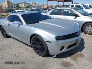 2011 Chevrolet Camaro 1LT with VIN 2G1FB1ED0B9199638, listed as a IAAI auction lot 42677358 with 106,128 mi miles and . Bid and sale history available at DreamBid. Image 1.