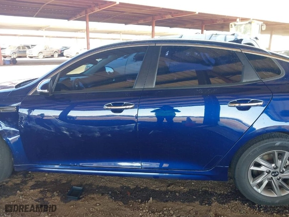 2019 Kia Optima S with VIN 5XXGT4L37KG353274, listed as a IAAI auction lot 41524460 with 82,532 mi miles. Bid and sale history available at carsss.com. Image 14.