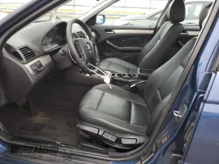 2004 BMW 3 Series 325i with VIN WBAET37434NJ46535, listed as a Copart auction lot 84234724 with 216,105 mi miles and Salvage Title. Bid and sale history available at carsss.com. Image 7.