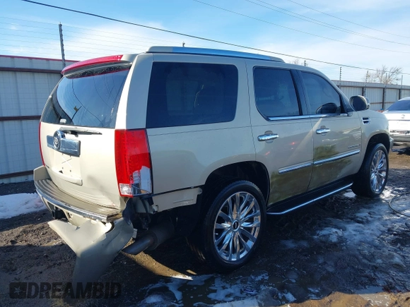 2007 Cadillac Escalade z VIN 1GYFK63857R338177, wystawiony jako IAAI lot #41615600 z przebiegiem 155 755 mil mil oraz . Historia ofert i sprzedaży dostępna na DreamBid. Obrazek 4.