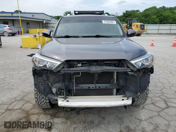 2017 Toyota 4Runner SR5 с VIN JTEBU5JR5H5465181, выставлен на аукционе Copart как лот 57062665 с пробегом 150 386 миль миль и Списание • Salvage title. История ставок и продаж доступна на DreamBid. Изображение 5.