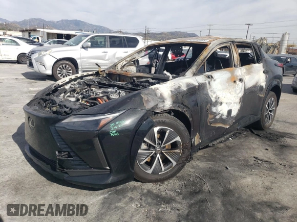 2024 Lexus RZ 300e Premium z VIN JTJABABB0RA004671, wystawiony jako Copart lot #57287935 z przebiegiem Nie podano mil oraz Nie do naprawy • Non repairable. Historia ofert i sprzedaży dostępna na DreamBid. Obrazek 1.