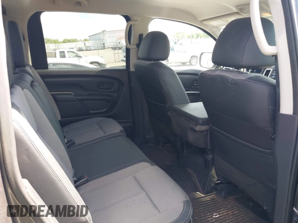 2017 Nissan Titan SV z VIN 1N6AA1EJ0HN552876, wystawiony jako IAAI lot #42319446 z przebiegiem 37 875 mil mil oraz . Historia ofert i sprzedaży dostępna na DreamBid. Obrazek 8.