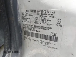 2003 Ford F-250 XL с VIN 1FTNF20P33EB49412, выставлен на аукционе IAAI как лот 42491529 с пробегом Не указан миль и . История ставок и продаж доступна на DreamBid. Изображение 9.