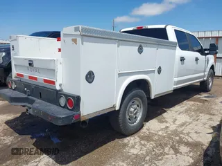 2019 Ford F-250 XL with VIN 1FT7W2A64KEE32821, listed as a IAAI auction lot 42628595 with 264,682 mi miles and . Bid and sale history available at DreamBid. Image 4.