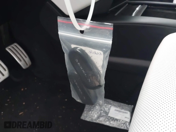 2016 Tesla Model X P90D with VIN 5YJXCBE41GF006284, listed as a IAAI auction lot 41809683 with 71,135 mi miles. Bid and sale history available at carsss.com. Image 11.
