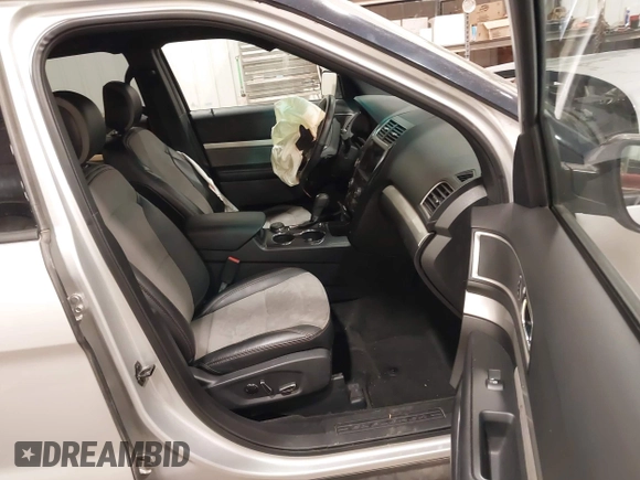 2017 Ford Explorer XLT с VIN 1FM5K8D89HGA27310, выставлен на аукционе IAAI как лот 42051535 с пробегом 111 483 миль миль и . История ставок и продаж доступна на DreamBid. Изображение 5.