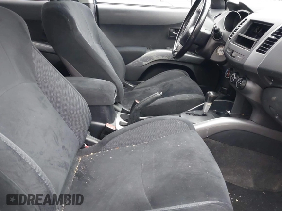 2007 Mitsubishi Outlander ES z VIN JA4MS31X37U015596, wystawiony jako IAAI lot #41439500 z przebiegiem 288 701 mil mil oraz . Historia ofert i sprzedaży dostępna na DreamBid. Obrazek 5.