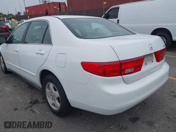 2005 Honda Accord LX with VIN 1HGCM56415A038655, listed as a IAAI auction lot 42565881 with 210,681 mi miles and . Bid and sale history available at DreamBid. Image 3.