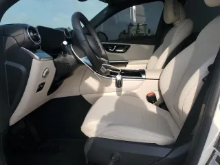 2025 Mercedes-Benz GLC 300 z VIN W1NKM4HBXSF265012, wystawiony jako Copart lot #51364355 z przebiegiem 4 756 mil mil oraz Szkoda całkowita • Salvage title. Historia ofert i sprzedaży dostępna na DreamBid. Obrazek 7.