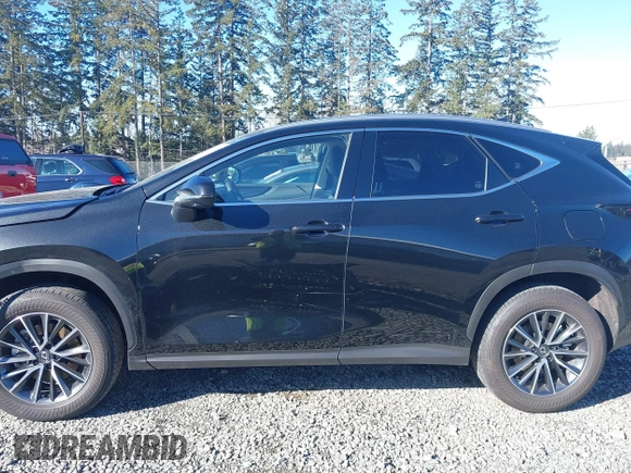 2024 Lexus NX 350h Premium z VIN JTJGKCEZ9R5021993, wystawiony jako IAAI lot #41634554 z przebiegiem 4 871 mil mil oraz . Historia ofert i sprzedaży dostępna na DreamBid. Obrazek 15.