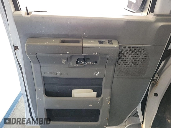 2013 Ford Econoline Passenger XL с VIN 1FBSS3BL5DDA49371, выставлен на аукционе IAAI как лот 42624885 с пробегом 62 763 миль миль и . История ставок и продаж доступна на DreamBid. Изображение 44.