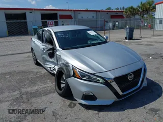 2022 Nissan Altima 2.5 SV with VIN 1N4BL4DV7NN410422, listed as a IAAI auction lot 41882216 with 7,737 mi miles. Bid and sale history available at carsss.com. Image 6.