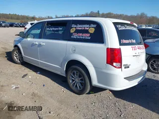 2019 Dodge Grand Caravan SXT with VIN 2C4RDGCG1KR545775, listed as a IAAI auction lot 42061287 with 131,603 mi miles and . Bid and sale history available at DreamBid. Image 3.