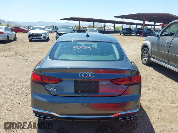 2024 Audi A5 Sportback S line Premium Plus z VIN WAUFACF50RA024105, wystawiony jako IAAI lot #42014640 z przebiegiem 40 871 mil mil oraz . Historia ofert i sprzedaży dostępna na DreamBid. Obrazek 16.