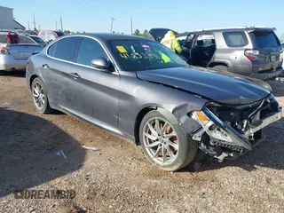 2017 Alfa Romeo Giulia with VIN ZARFAEBN9H7556152, listed as a IAAI auction lot 41858341 with 72,202 mi miles. Bid and sale history available at carsss.com. Image 1.