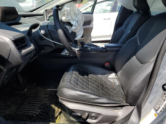 2023 Toyota Prius LE z VIN JTDADABU7P3002464, wystawiony jako Copart lot #52369955 z przebiegiem 39 772 mil mil oraz Szkoda całkowita • Salvage title. Historia ofert i sprzedaży dostępna na DreamBid. Obrazek 7.