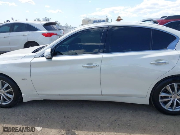 2016 Infiniti Q50 3.0t Premium with VIN JN1EV7AP7GM301088, listed as a IAAI auction lot 41970041 with 91,147 mi miles. Bid and sale history available at carsss.com. Image 14.